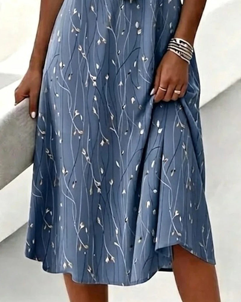 Robe Corolle À Col V Et Manches Courtes