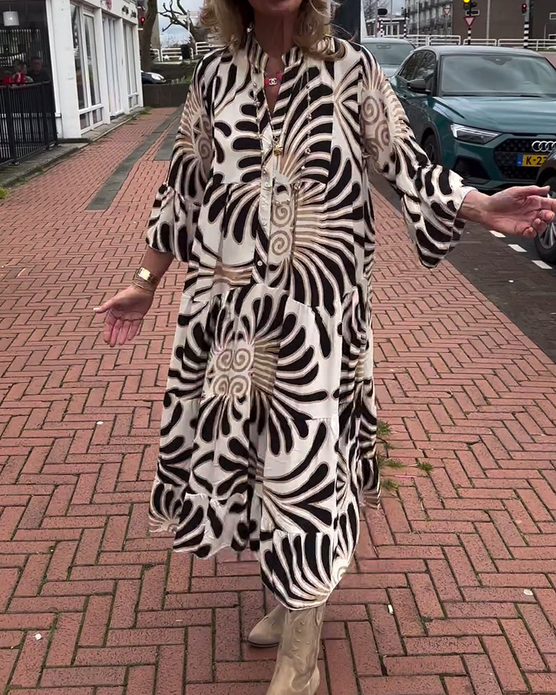 Robe à col V et manches évasées