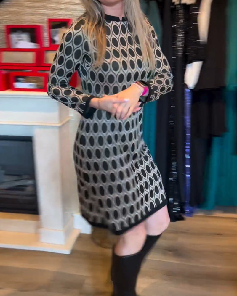 Robe à imprimé à pois et longueur genou