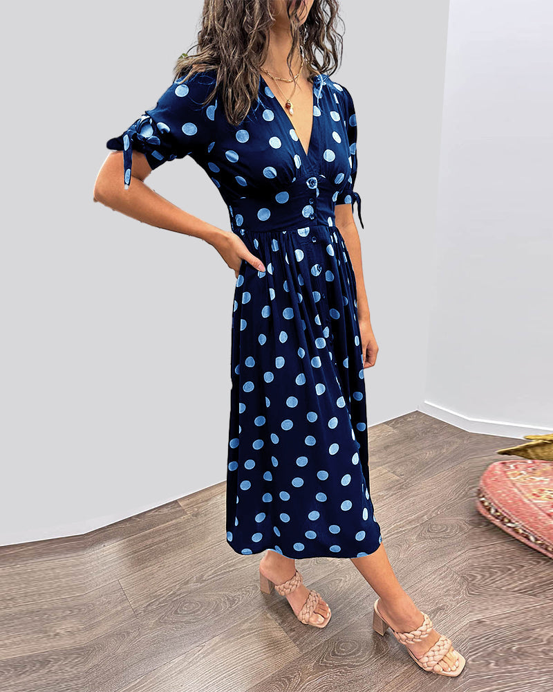 Robe à décolleté V profond et à pois