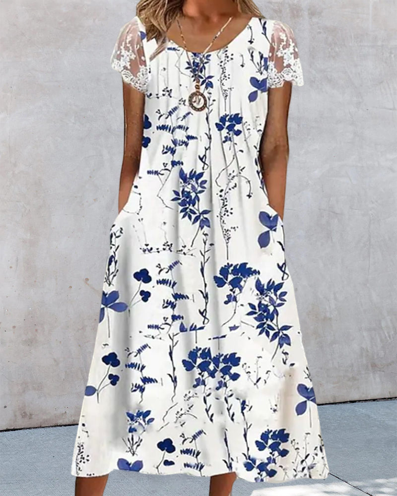 Robe fleurie avec manches en dentelle