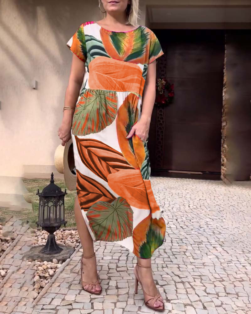 Robe fendue à manches courtes et imprimé feuilles