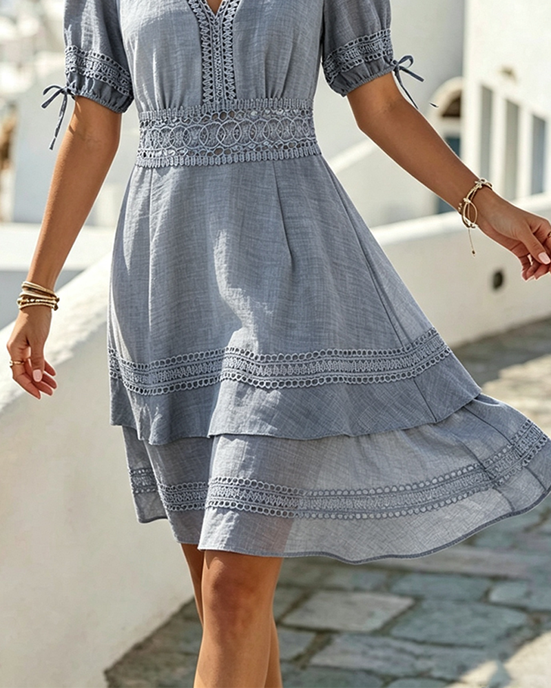 Robe Col V Découpe Double Couche Manche Bouffante