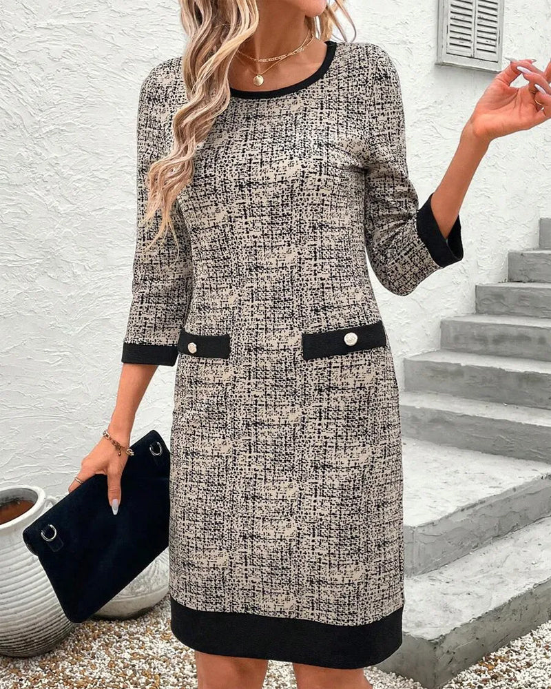 Robe décontractée col rond slim longueur genou