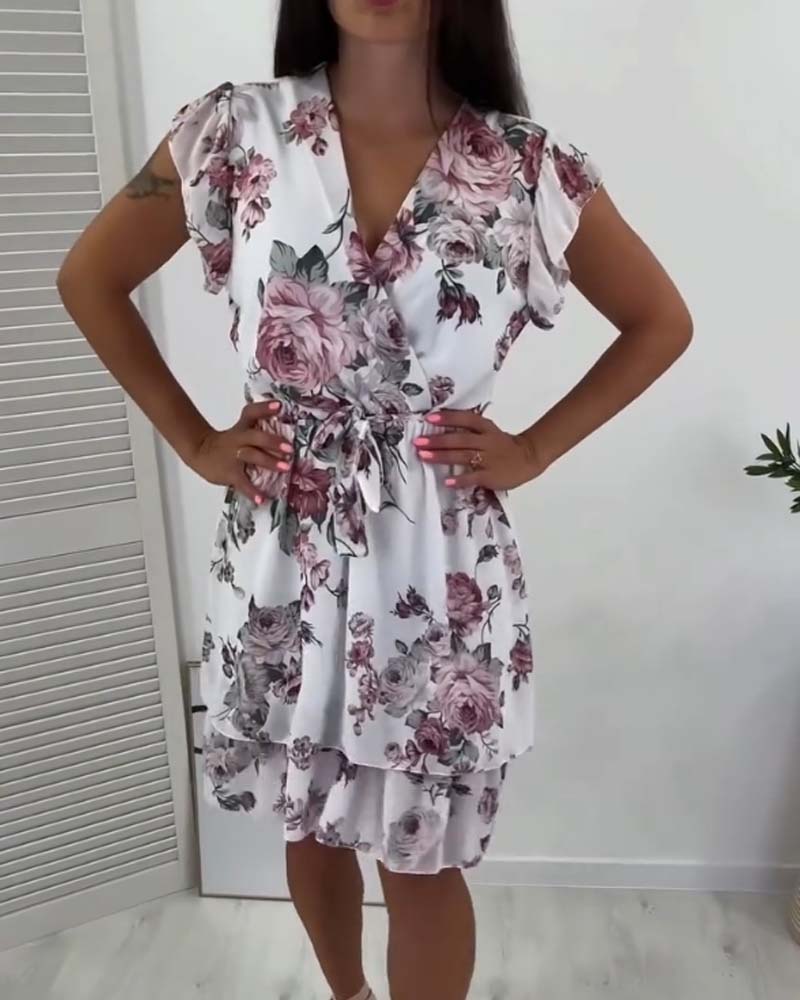 Robe à manches courtes imprimée de roses