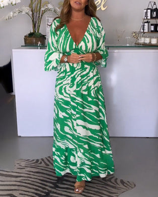 Robe manches 3/4 col v