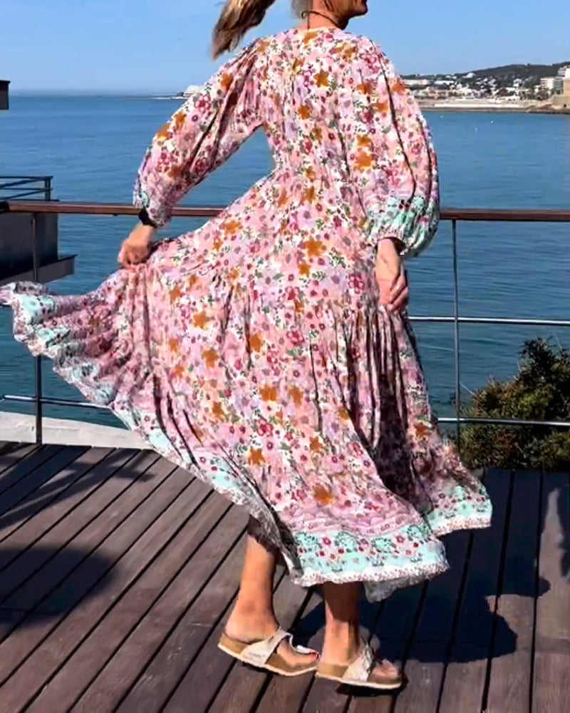 Robe à imprimé floral et col en V