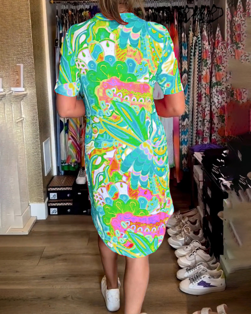 Robe avec poches et imprimés et manches courtes