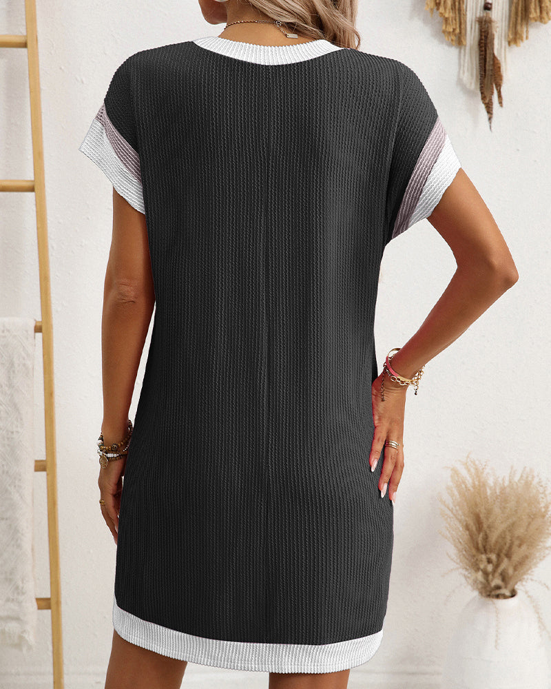 Robe Manches Courtes Poche Contraste
