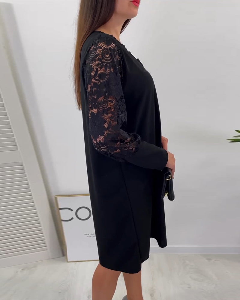 Robe élégante en dentelle à col en V