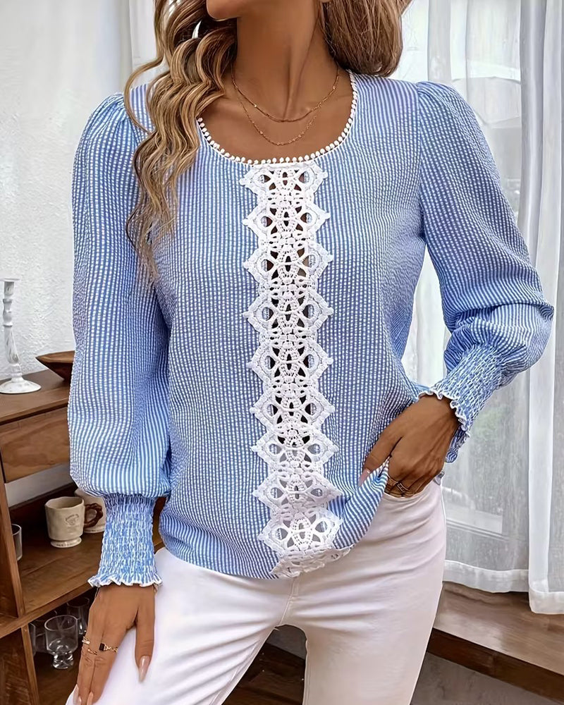 Blouse À Manches Bouffantes Rayée Avec Finitions En Dentelle