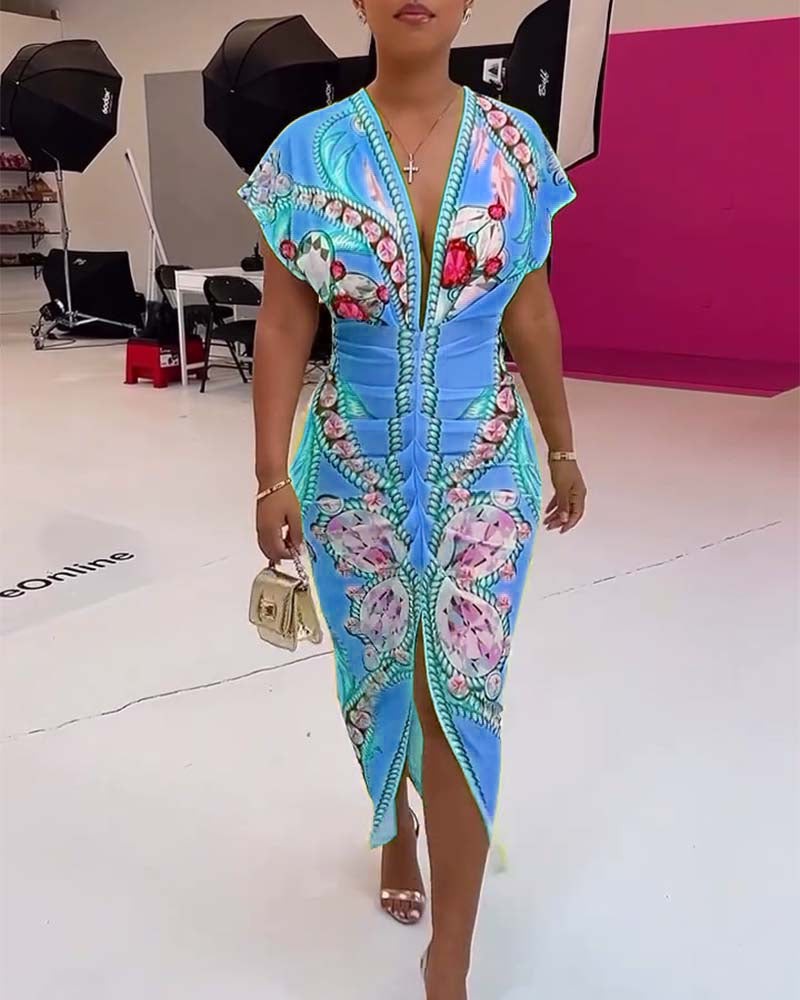 Robe imprimée à taille fendue en V profond