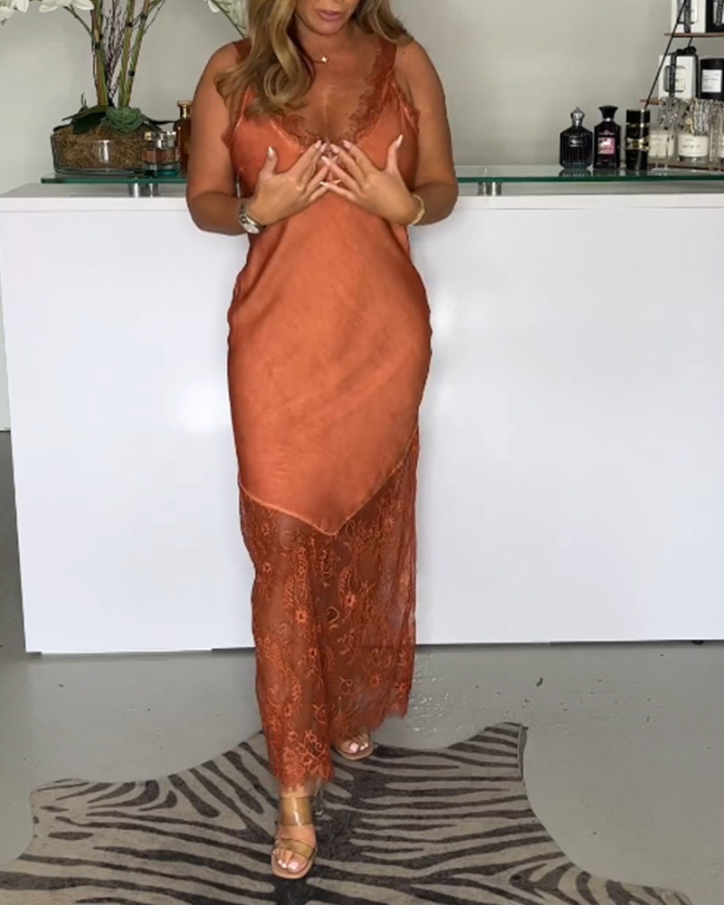 Robe à bretelles en dentelle de couleur unie