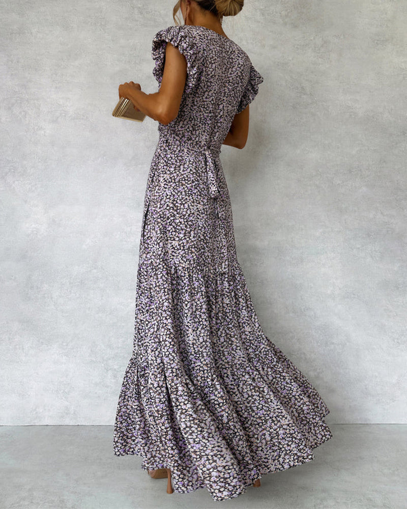 Robe élégante avec manches volantées et fente