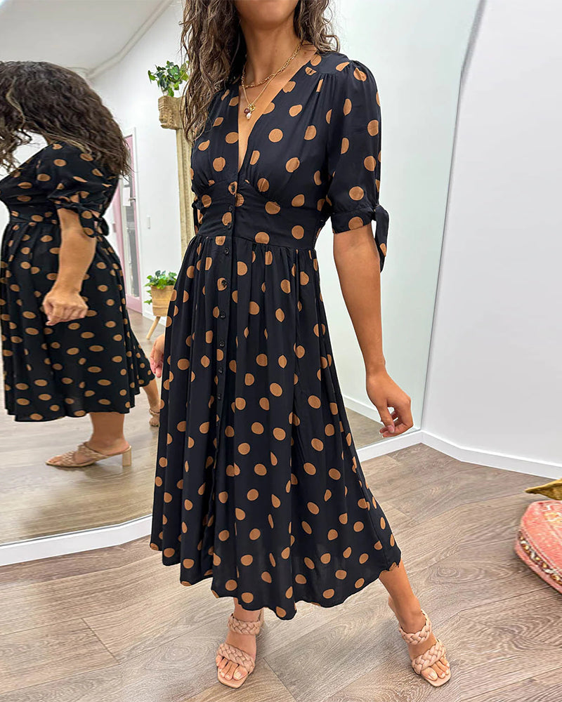 Robe à décolleté V profond et à pois