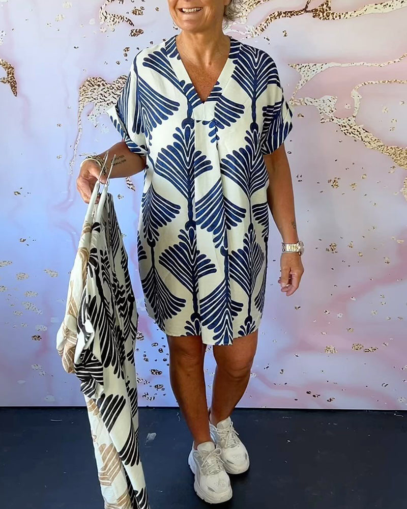 Robe décontractée à manches courtes et col en V imprimé