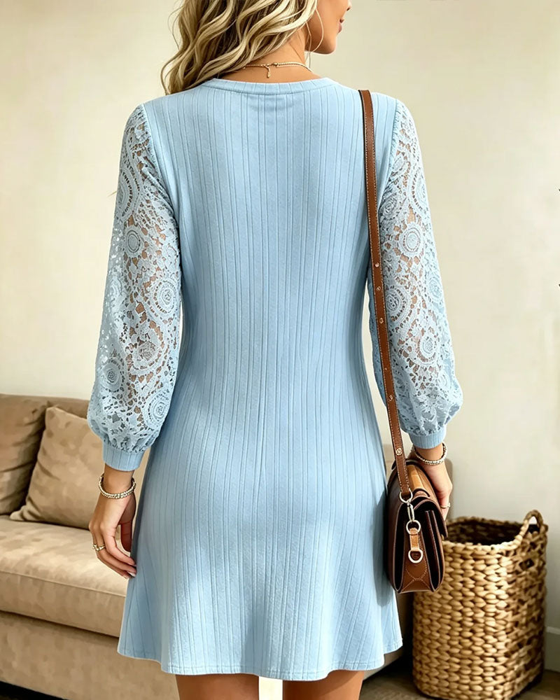Robe Dentelle Manche Longue Col en V Ligne A