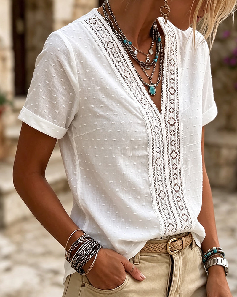 Blouse Col En V Découpe Diamant 3D Fleuri Unie