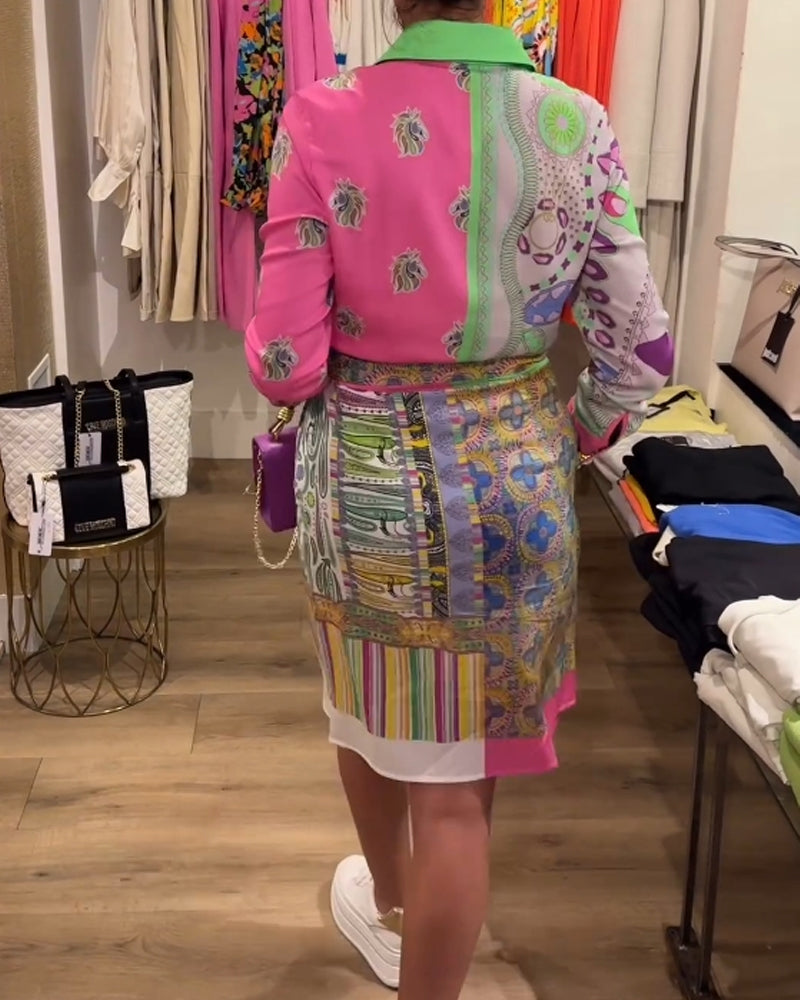 Robe colorée fendue à revers