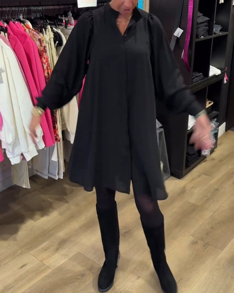 Robe avec col en V et longueur genou