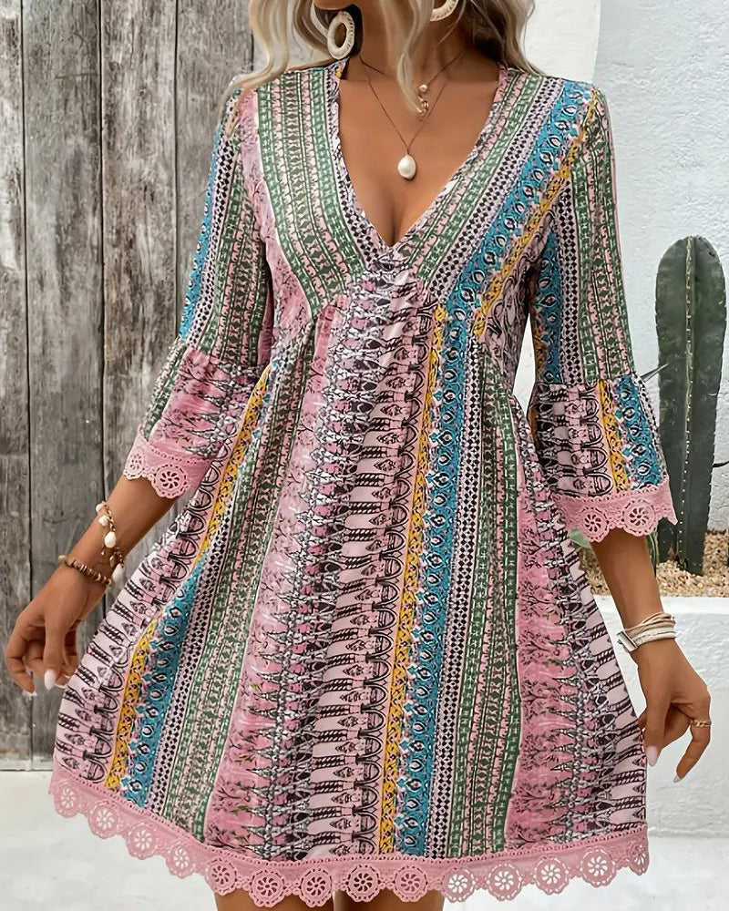 Robe Col En V Dentelle Manches Trois-Quarts