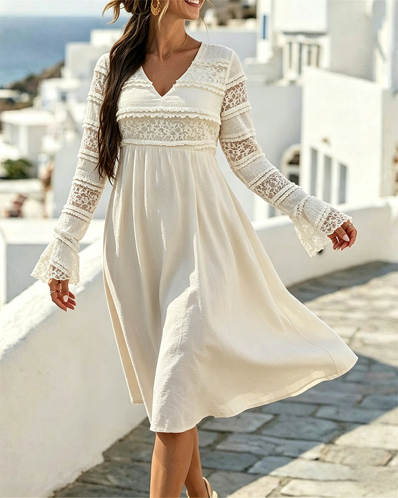 Robe Unie Col V Dentelle Patchwork