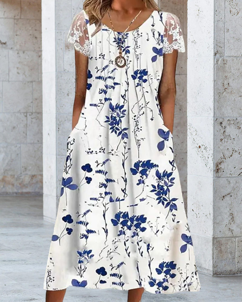 Robe fleurie avec manches en dentelle