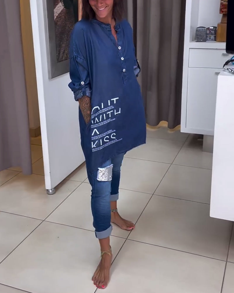 Haut boutonné irrégulier à imprimé lettre