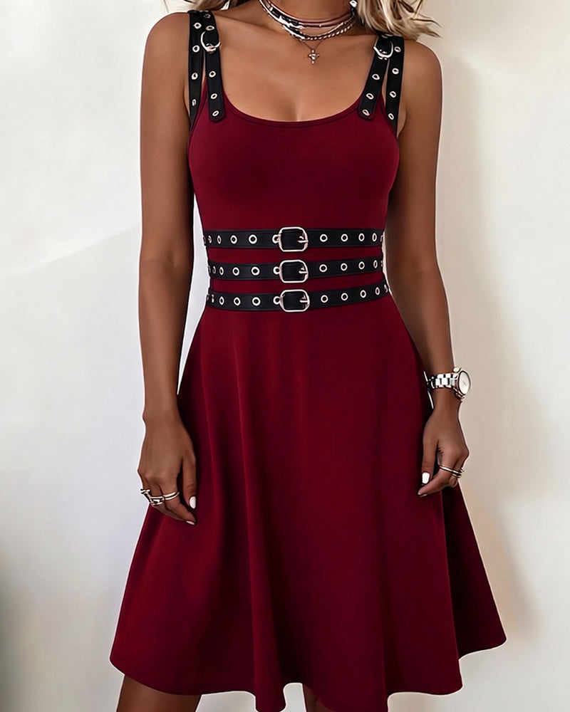 Robe Col Carré Bretelles Anneau Métallique Sans Manches
