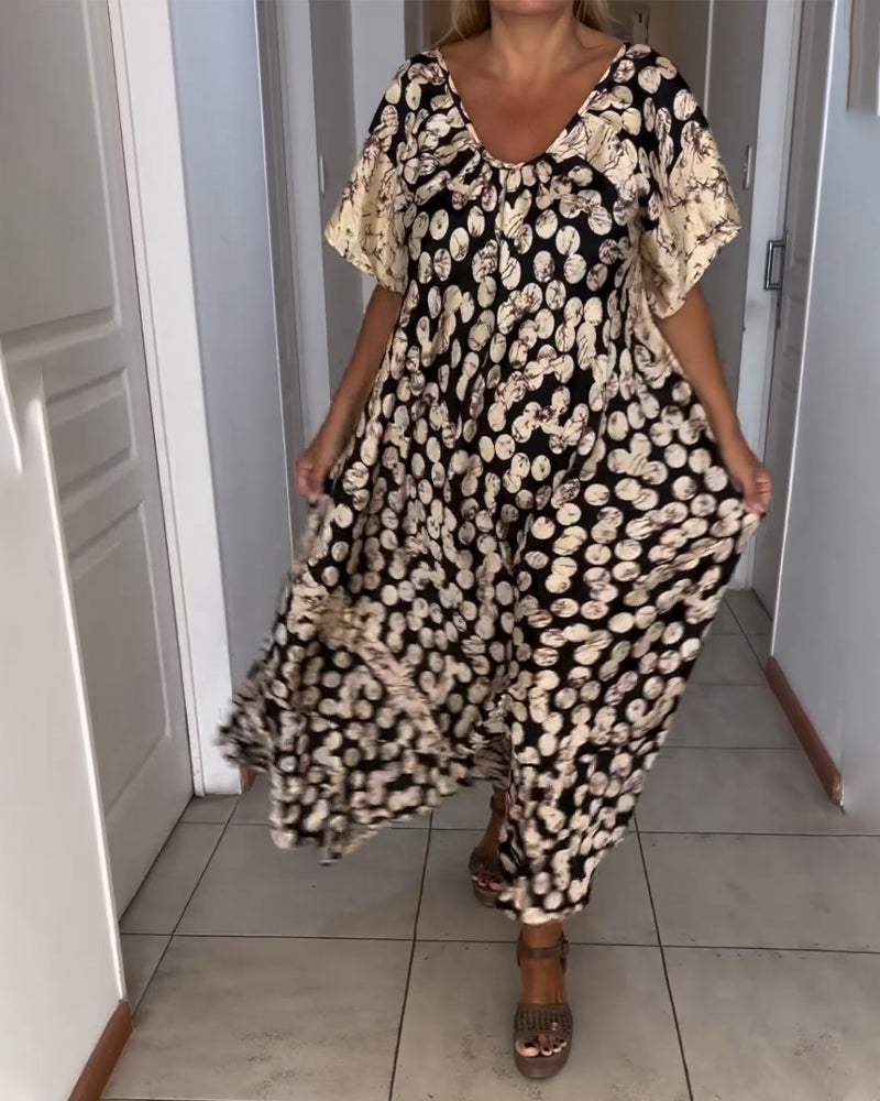 Robe imprimée à manches courtes et col en V