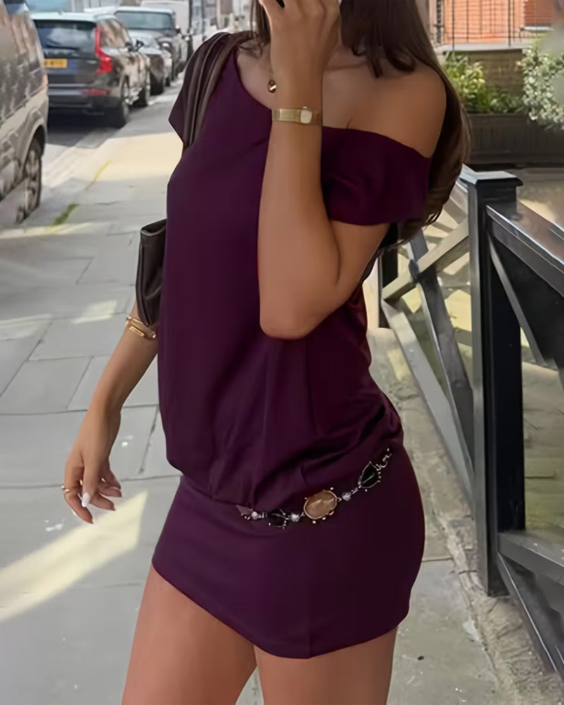 Robe Off-Shoulder Asymétrique Bodycon