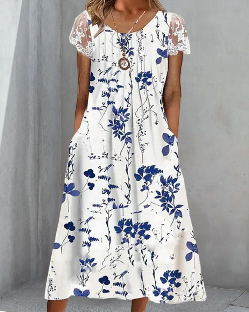 Robe fleurie avec manches en dentelle