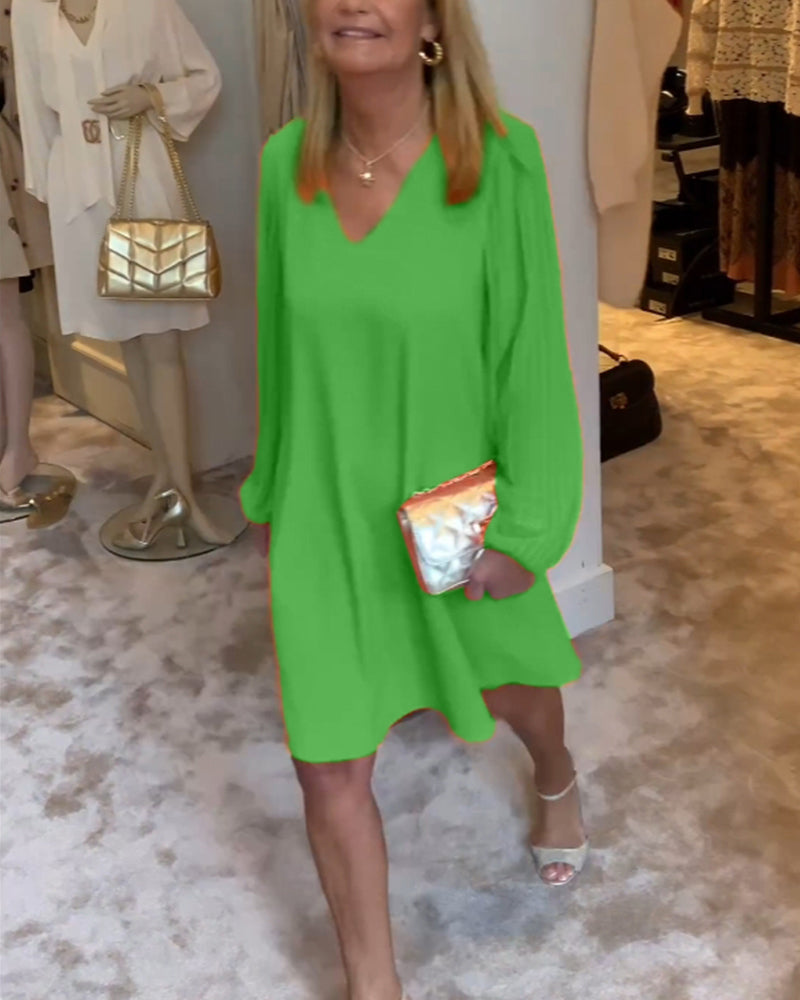 Robe col en V à manches lanternes de couleur unie