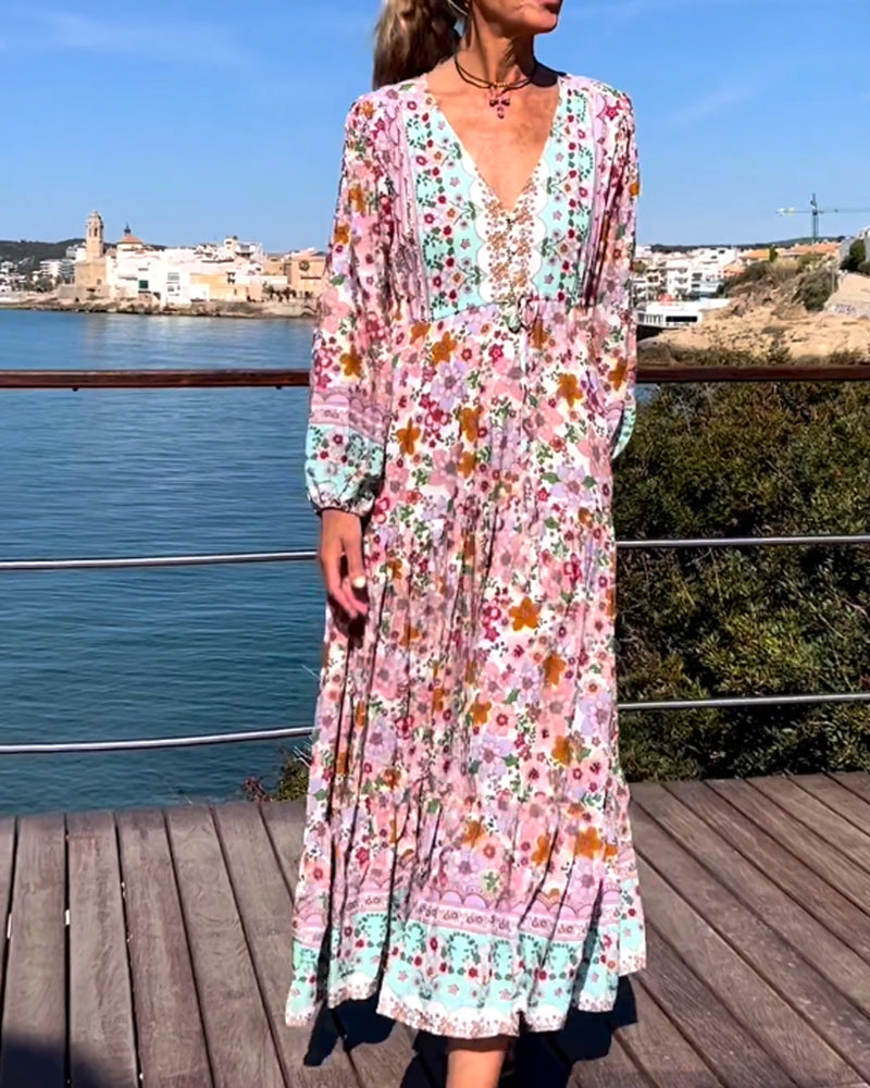 Robe à imprimé floral et col en V