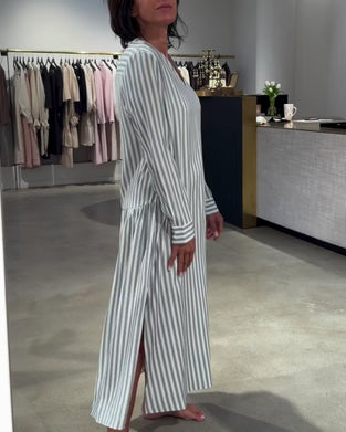 Robe Rayée Fente Côté Maxi