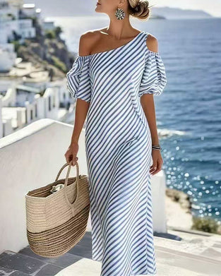 Robe Bleue Et Blanche Rayée Hors Épaule