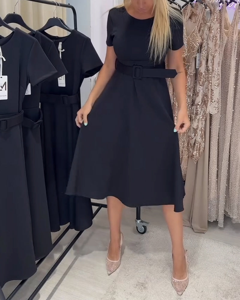 Robe Col Rond Manches Courtes Cintrée Ligne A