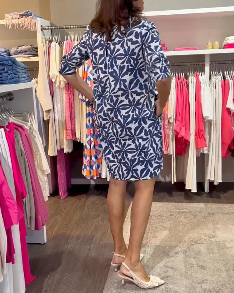 Robe décontractée avec imprimé et au-dessus du genou