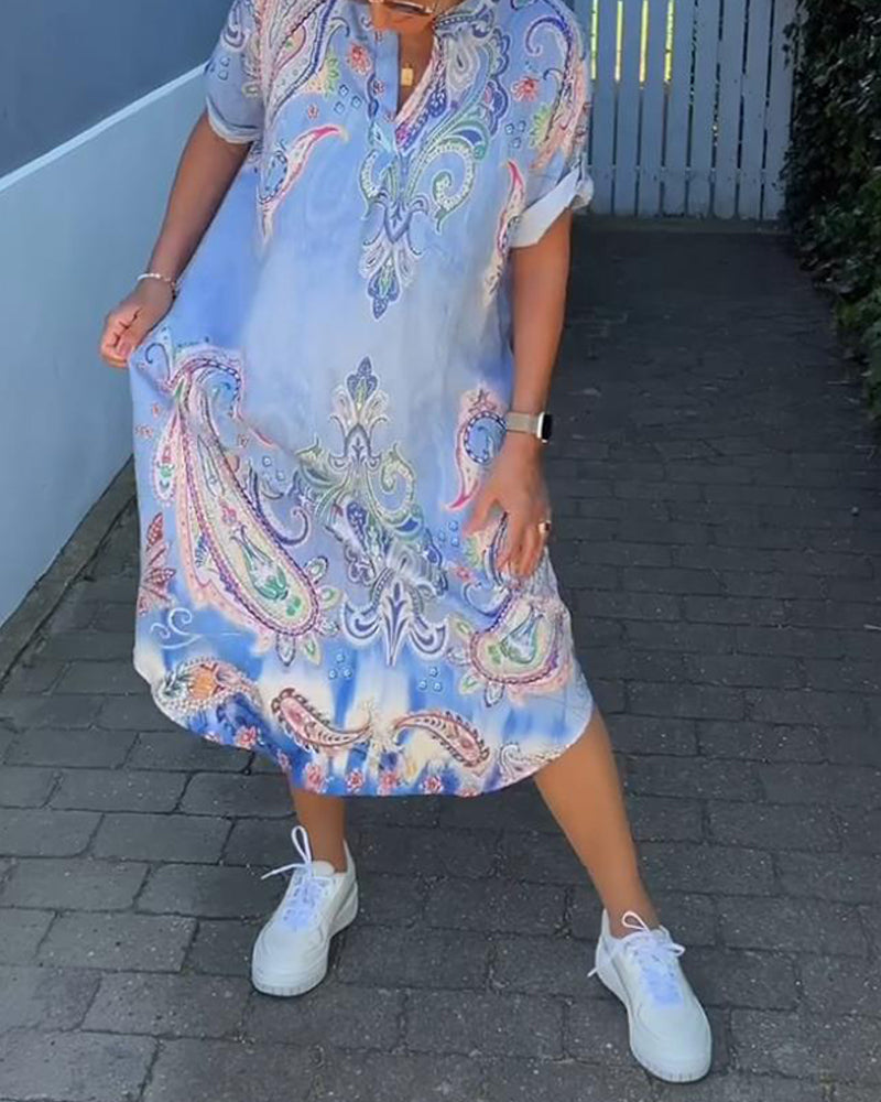 Robe imprimée à col en V et manches repliées