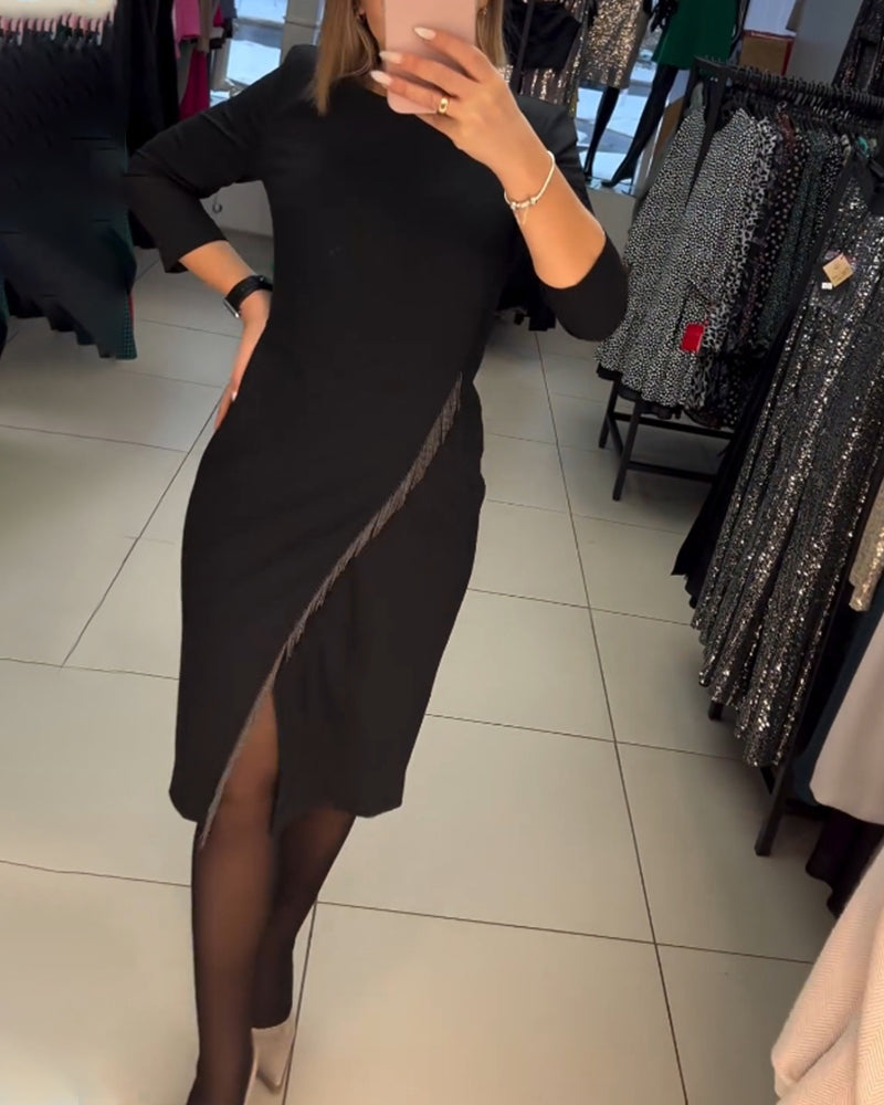 Robe fendue à col rond