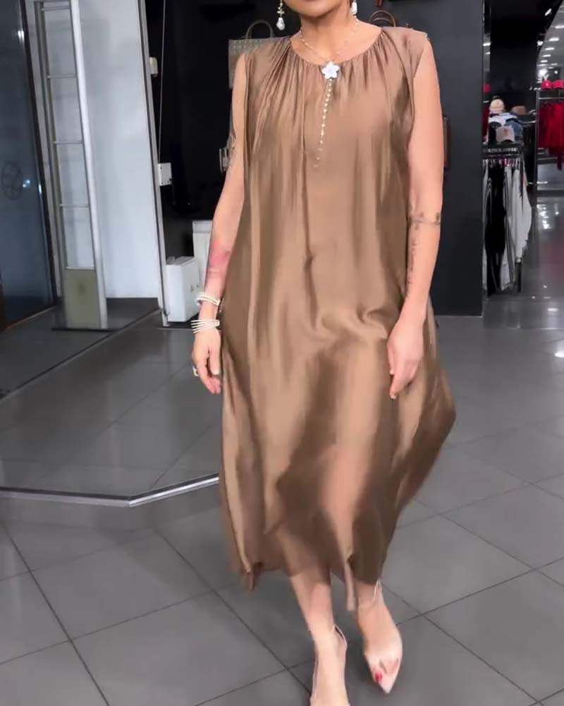 Robe Sans Manches Col Rond Plissée