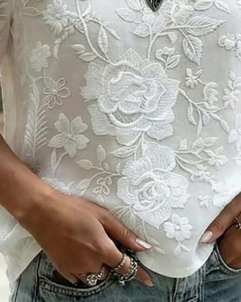 Blouse Col Rond Brodé Dentelle Patchwork