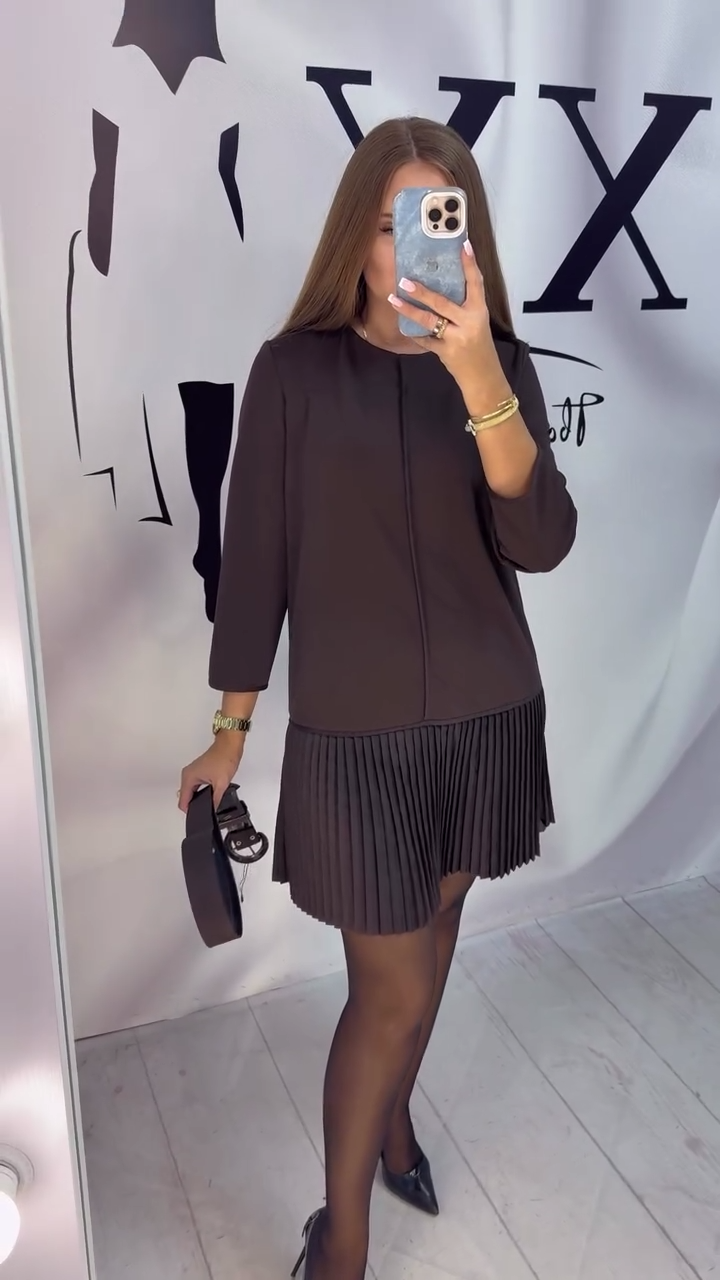 Robe À Manches Trois Quarts À Plis Accordéon