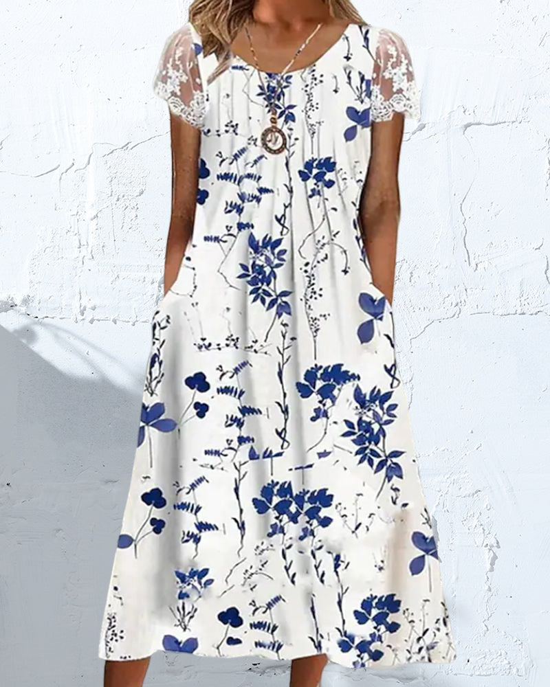 Robe fleurie avec manches en dentelle