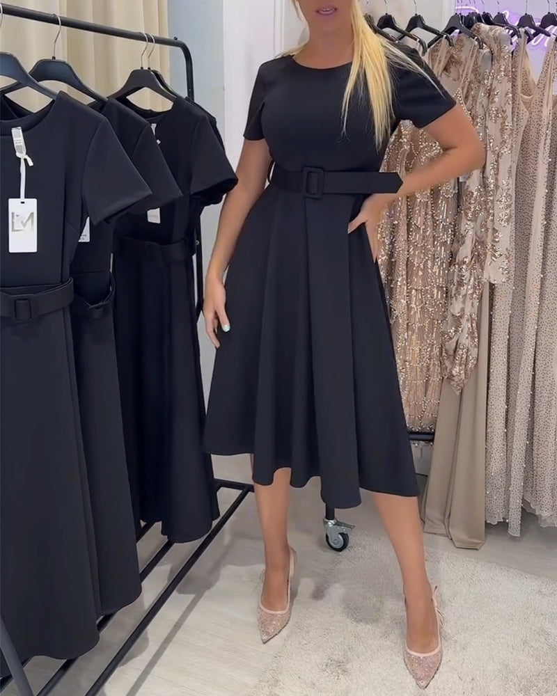 Robe Col Rond Manches Courtes Cintrée Ligne A