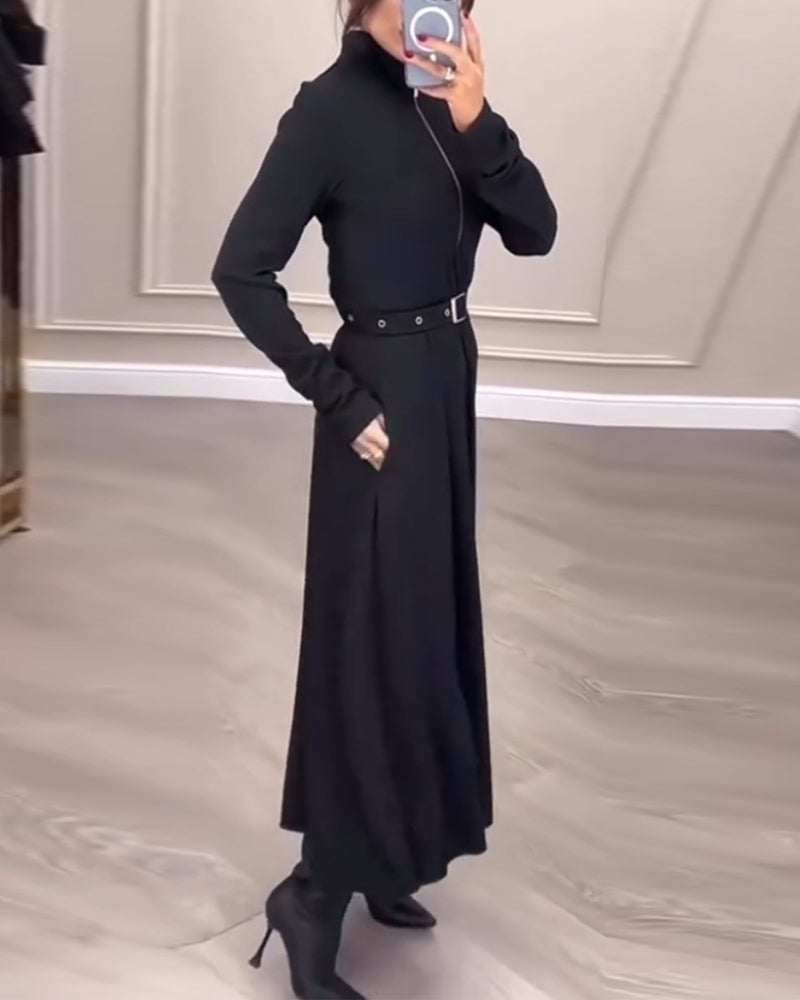 Robe à col montant et fermeture éclair