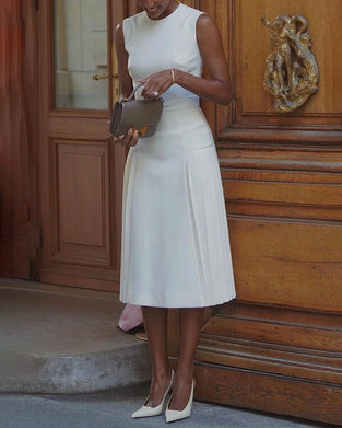 Robe de mode svelte sans manches de couleur unie