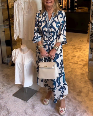 Robe ample imprimée à col en V