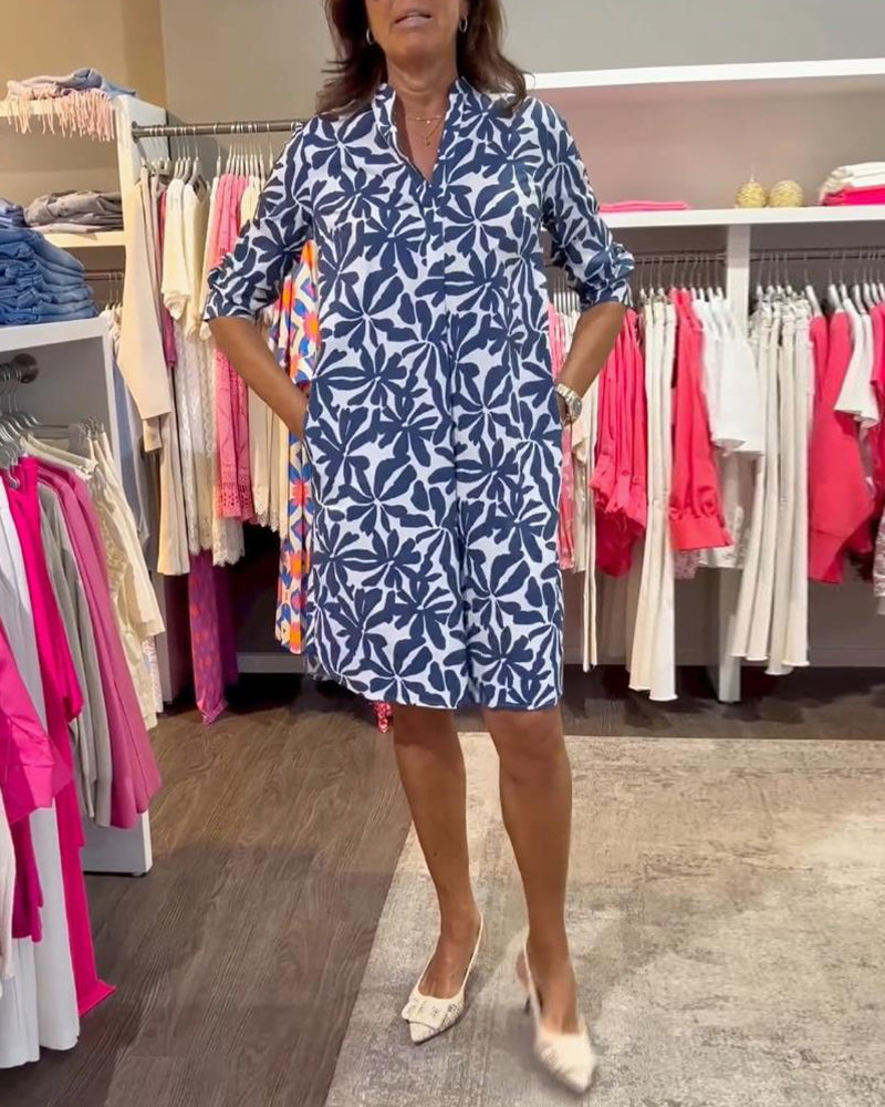 Robe décontractée avec imprimé et au-dessus du genou