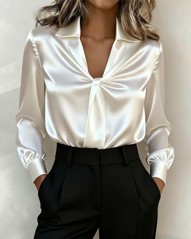 Chemise stylée unie à col en V